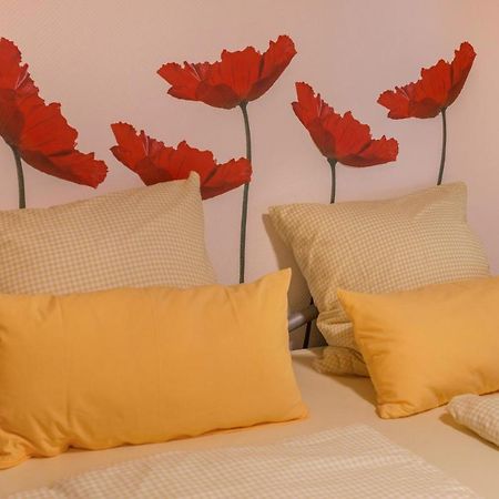Ferienwohnung Untergeschoss อูเบอร์ลิงเงน ภายนอก รูปภาพ