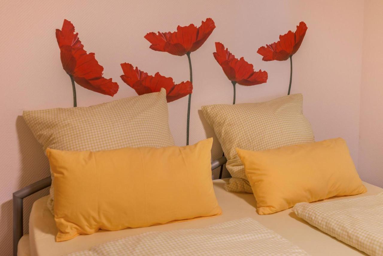 Ferienwohnung Untergeschoss อูเบอร์ลิงเงน ภายนอก รูปภาพ
